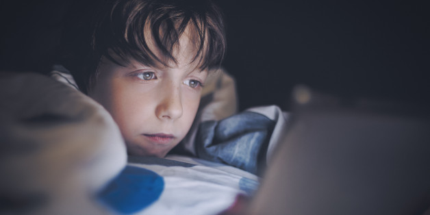 Früh-Investor von Facebook warnt: "Nur Gott weiß, was es mit den Köpfen unserer Kinder macht" (Symbolbild)