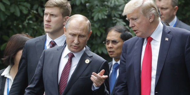 DA NANG, VIETNAM - NOVEMBER 11, 2017: Russia's president Vladimir Putin (L front) and US president Donald Trump before a photo session of world leaders on the closing day of the 25th APEC Summit. Mikhail Metzel/TASS (Photo by Mikhail Metzel\TASS via Getty Images)