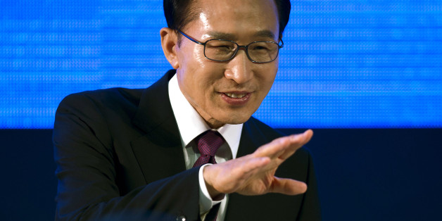 South Korean President Lee Myung-bak delivers his speech at the Business 20 forum in the framework of the Leaders G20 Summit on June 18, 2012. AFP PHOTO/ Yuri CORTEZ (Photo credit should read YURI CORTEZ/AFP/GettyImages)