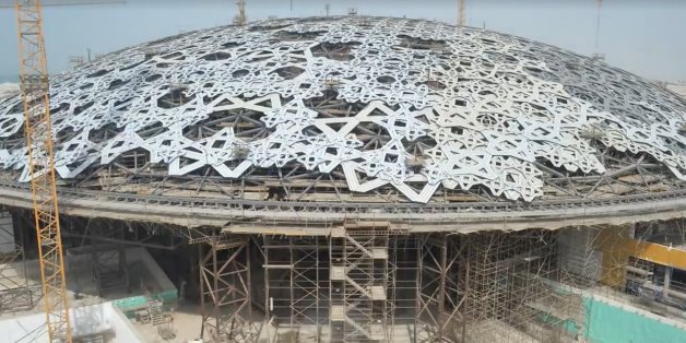 Timelapse: La construction du Louvre Abu Dhabi au milieu du sable (VIDÉO)