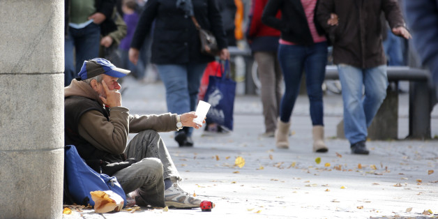 Jobcenter bezeichnet Betteln als Beruf - und kürzt Obdachlosem in Dortmund Hartz IV. (Symbolbild)