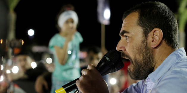 Moroccan activist and the leader of "Hirak" Nasser Zefzafi gives a speech during a demonstration against injustice and corruption in the northern town of Al-Hoceima, Morocco, May 18, 2017. REUTERS/Youssef Boudlal