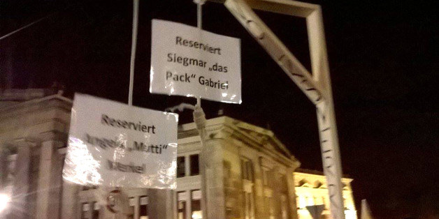 Galgen auf einer Pegida-Demonstration in Dresden