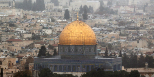A general view of Jerusalem shows the Dome of the Rock, located in Jerusalem's Old City on the compound known to Muslims as Noble Sanctuary and to Jews as Temple Mount, December 6, 2017. REUTERS/Ammar Awad