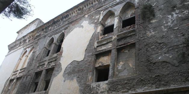 En ruines, une partie du théâtre national de Tétouan s'effondre