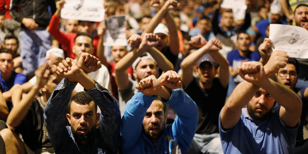 Moroccans take part in a demonstration against official abuses and corruption in the town of Al-Hoceima, Morocco early June 3, 2017. REUTERS/Youssef Boudlal