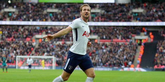 LONDON, ENGLAND - DECEMBER 26: Harry Kane of Tottenham Hotspur celebrates after scoring his sides fifth goal during the Premier League match between Tottenham Hotspur and Southampton at Wembley Stadium on December 26, 2017 in London, England. (Photo by Catherine Ivill/Getty Images)