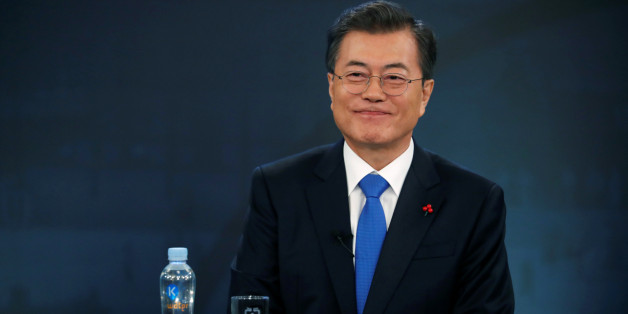 South Korean President Moon Jae-in attends his New Year news conference at the Presidential Blue House in Seoul, South Korea, January 10, 2018. REUTERS/Kim Hong-Ji