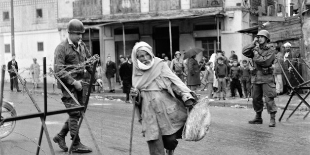 ALGIERS, ALGERIA - MARCH 20: Army on the first day of the ceasefire on March 20, 1962 in Algiers, Algeria. (Photo by Keystone-France/Gamma-Keystone via Getty Images)