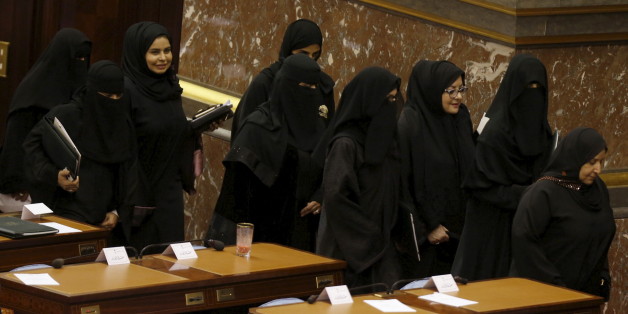 Saudi women members of the Saudi Shura Council attend a session chaired by Saudi Arabia's King Salman, in Riyadh December 23, 2015. REUTERS/Faisal Al Nasser