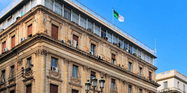 Algiers / Alger - Algeria / Algérie: elegant 19th century French colonial building the central bank - Bank of Algeria - Algerian monetary authority - architect Gustave Umbdenstock - boulevard Zirout Youcef - ornate facade with corinthian columns - the last floor is local architecture