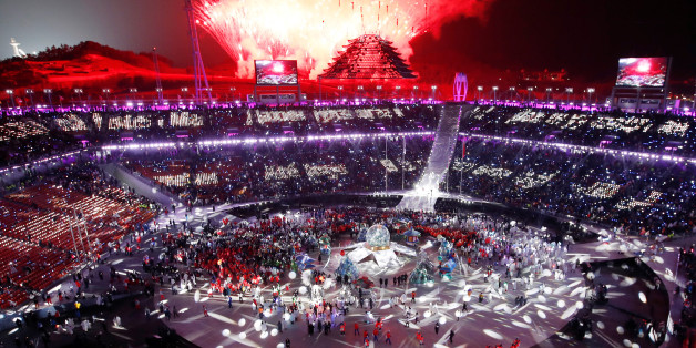Pyeongchang 2018 Winter Olympics - Closing ceremony - Pyeongchang Olympic Stadium - Pyeongchang, South Korea - February 25, 2018 - Fireworks explode as artists perform during the closing ceremony. REUTERS/Christian Hartmann TPX IMAGES OF THE DAY