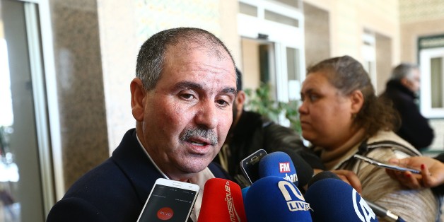 TUNIS, TUNISIA - JANUARY 13: Noureddine Taboubi (C), General Secretary of Tunisian General Labour Union (UGTT) speaks to media after a meeting with political parties, unions and employers on January 13, 2018 in Tunis, Tunisia following unrest triggered by austerity measures. (Photo by Yassine Gaidi/Anadolu Agency/Getty Images)
