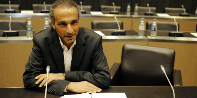 Swiss philosopher Tariq Ramadan attends a French parliamentary hearing at the National Assembly in Paris December 2, 2009. REUTERS/Philippe Wojazer (FRANCE - Tags: POLITICS RELIGION)