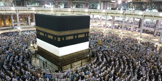 Mecca, S.ARABIA-OCT 8: The pilgrims are doing tawaf around the kaabah by walking counter-clockwise seven times October 8, 2013. The pilgrims were standing to start praying