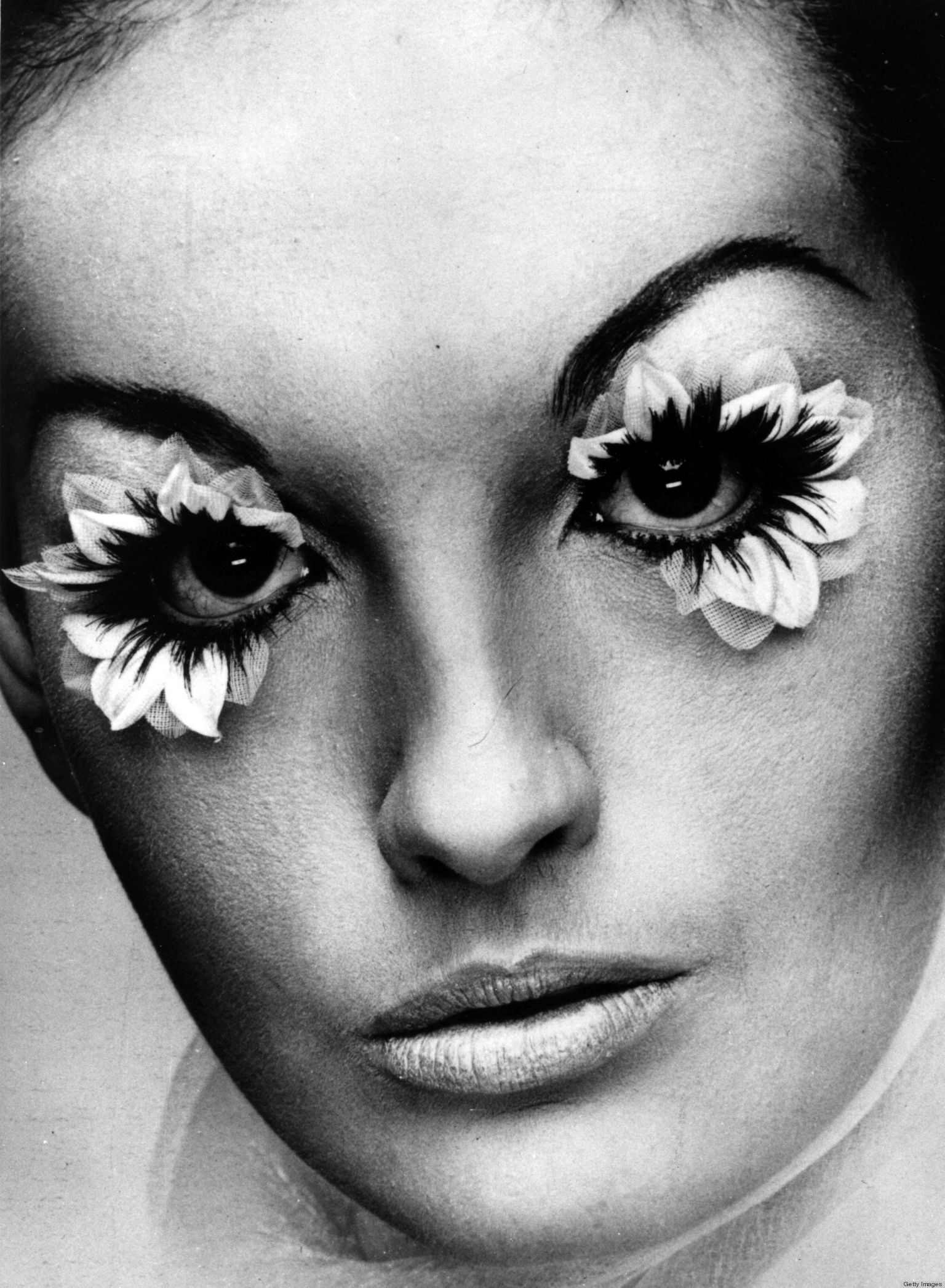 Flower Petal False Eyelashes: How To Get This Cool '60s Beauty Look ...