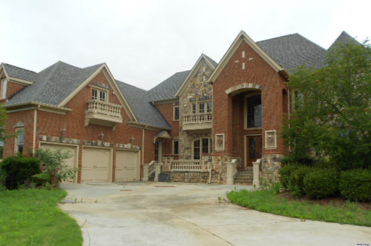 Toni Braxton's Foreclosed Atlanta Home Is Under Contract (PHOTOS