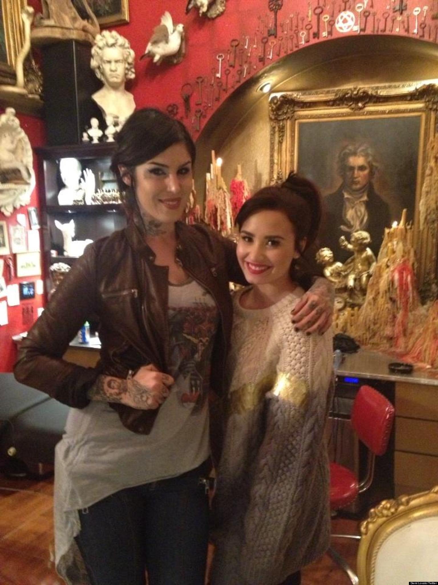 demi lovato u0027s new tattoo wants to fly away photo huffpost demi lovato u0027s new tattoo wants to fly away photo huffpost