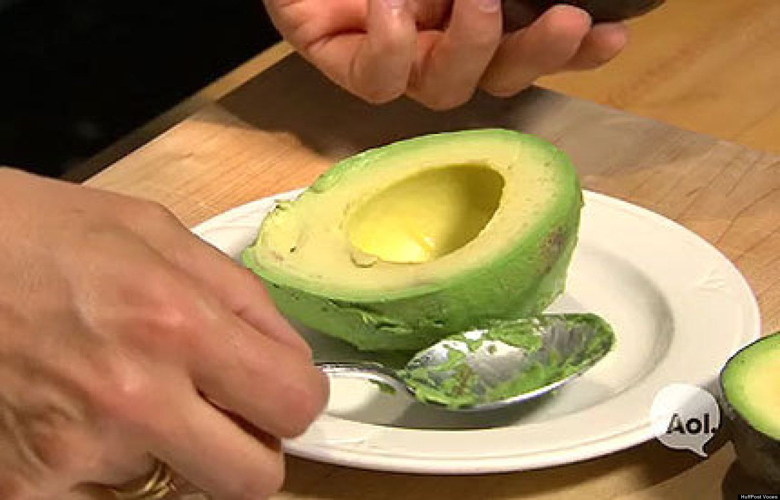 Cómo cortar un aguacate (VIDEO) HuffPost
