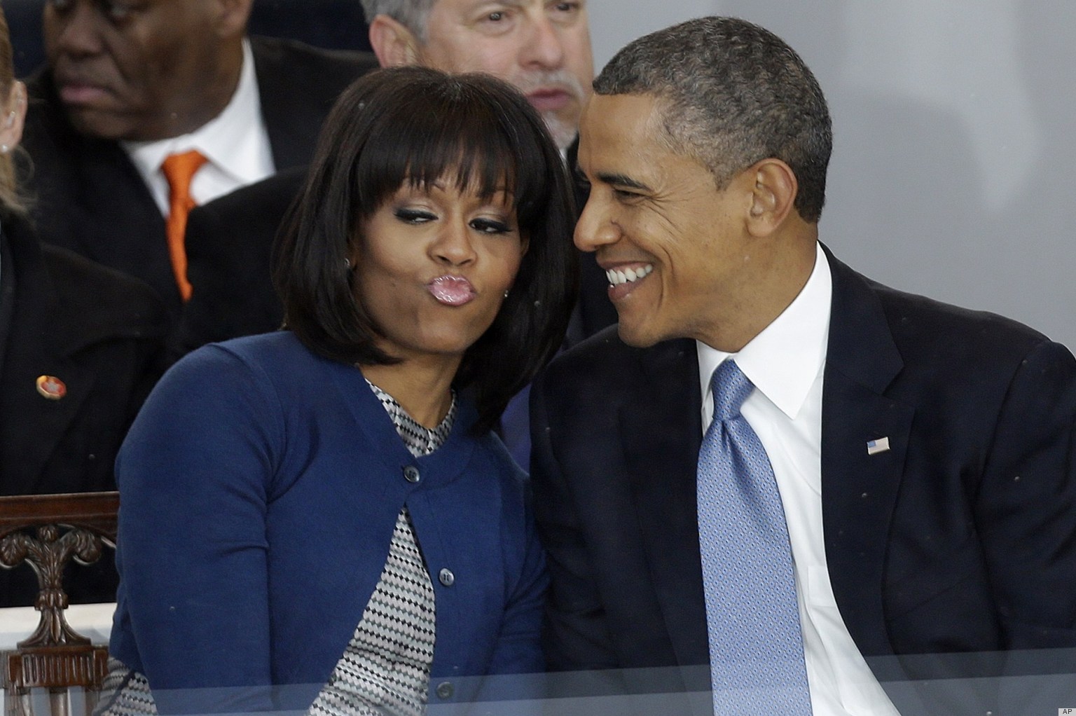 Obamas' Inauguration Kiss Captured By Sasha & Malia On Cell Phones ...