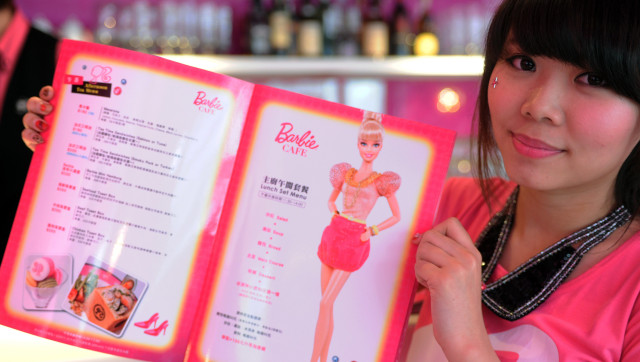 barbie cafe