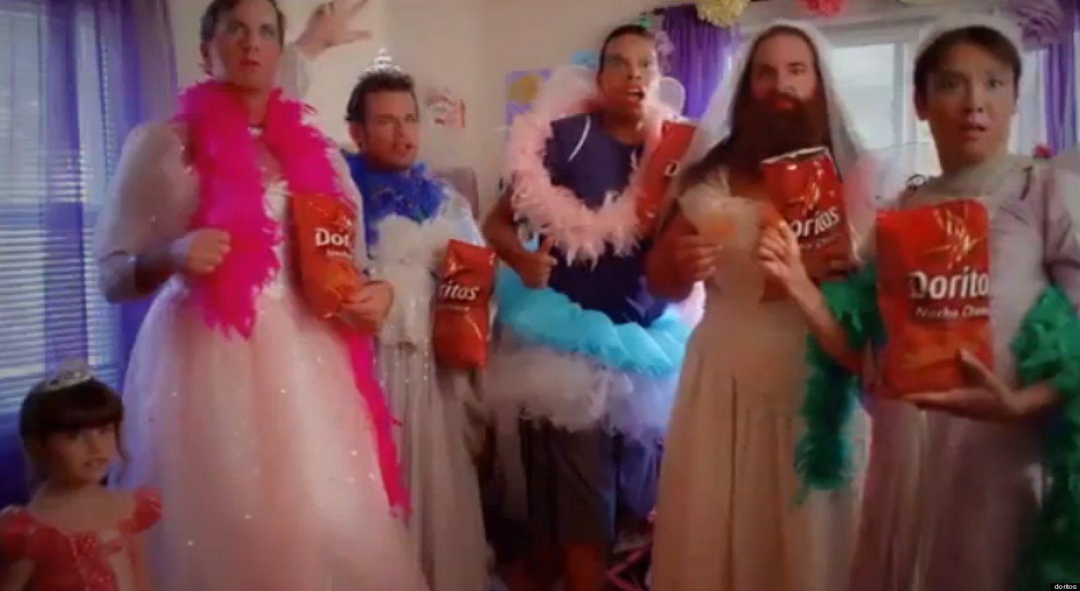 Doritos Super Bowl Commercial: Fashionista Dad Plays Dress Up In ...